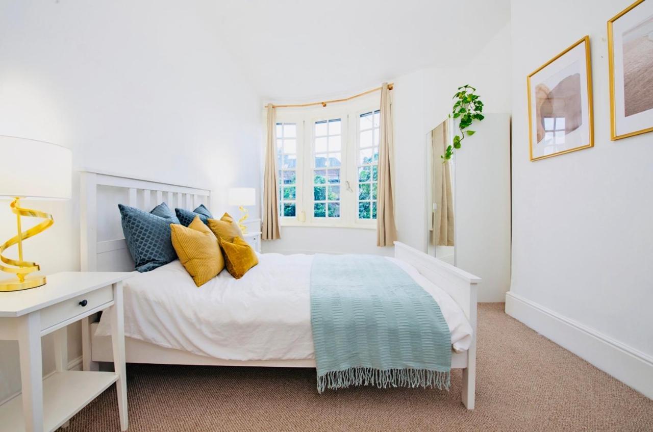 Spacious & Charming Garden Flat -Zone 2- Great For Central London Access Buitenkant foto